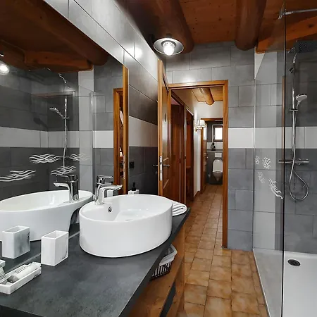 Eterlou Val-cenis Chalet *